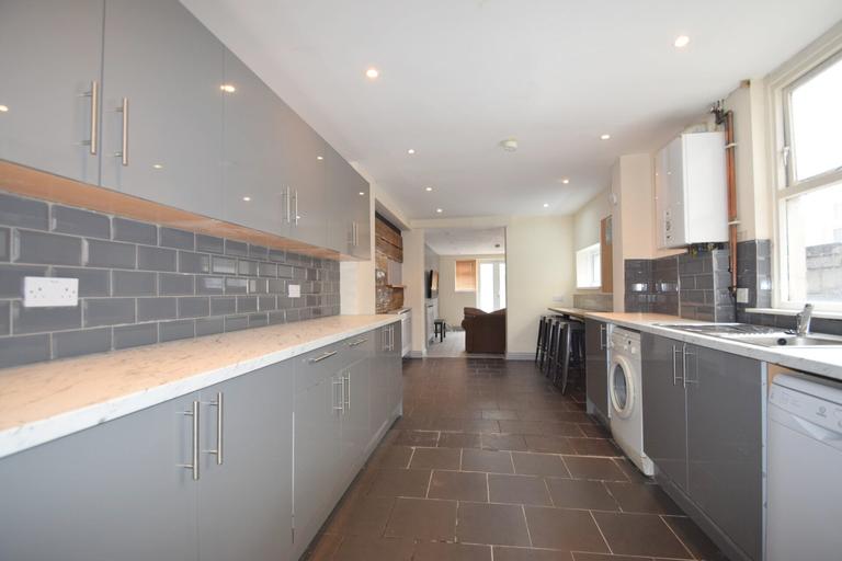 North Road, Heath, Cardiff, CF10 3DZ