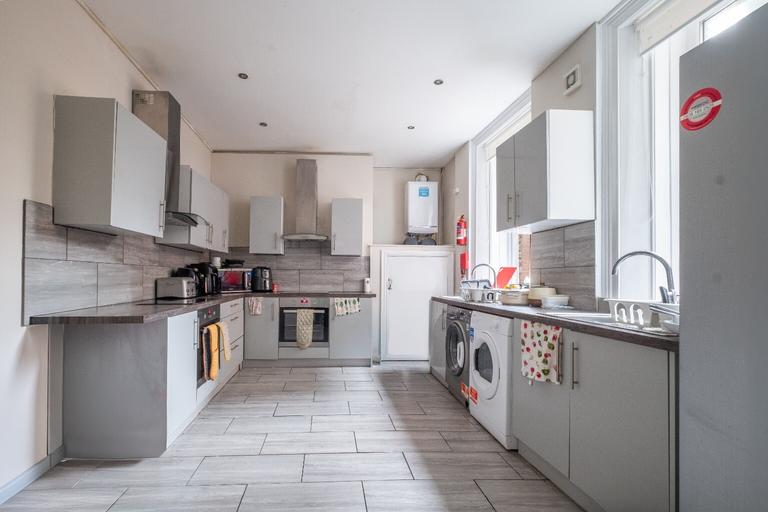 7 Portland Terrace Newcastle Upon Tyne, Jesmond, Newcastle, NE2 1QQ