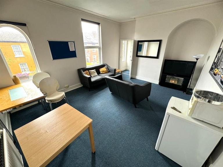 Filey Street, Broomhall, Sheffield, S10 2FG