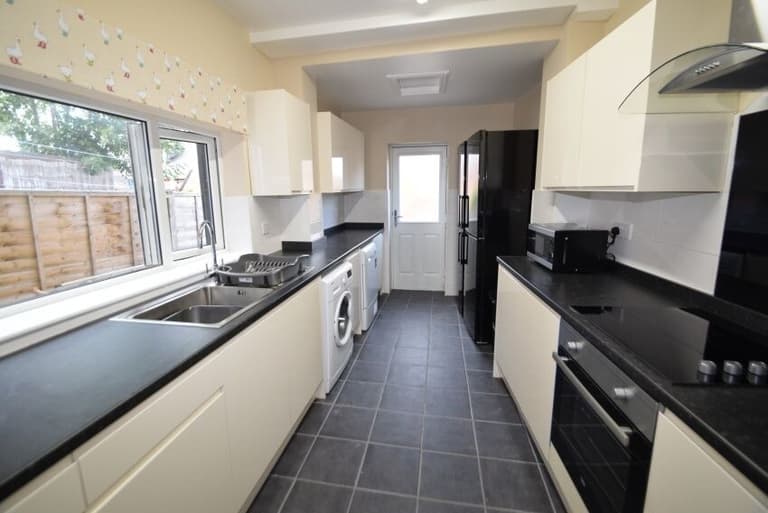 Wayland Road, Ecclesall, Sheffield, S11 8YE