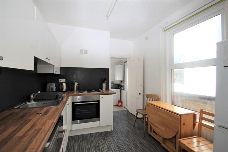 4 bedroom house for rent Hudson Road, Portsmouth, PO5 1HB UniHomes