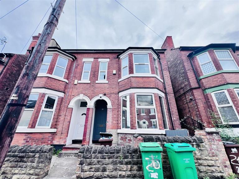 Kimbolton Avenue, Lenton, Nottingham, NG7 1PT