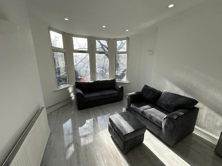 Marlborough Road, Roath, Cardiff, CF23 5BT