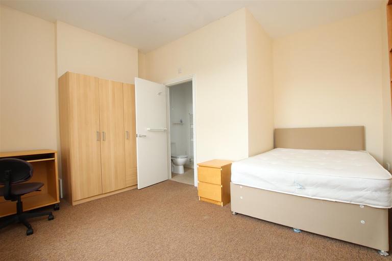 Seven Stars, 4-5 Avon Buildings, Lower Bristol Roa, Twerton, Bath, BA2 1ES