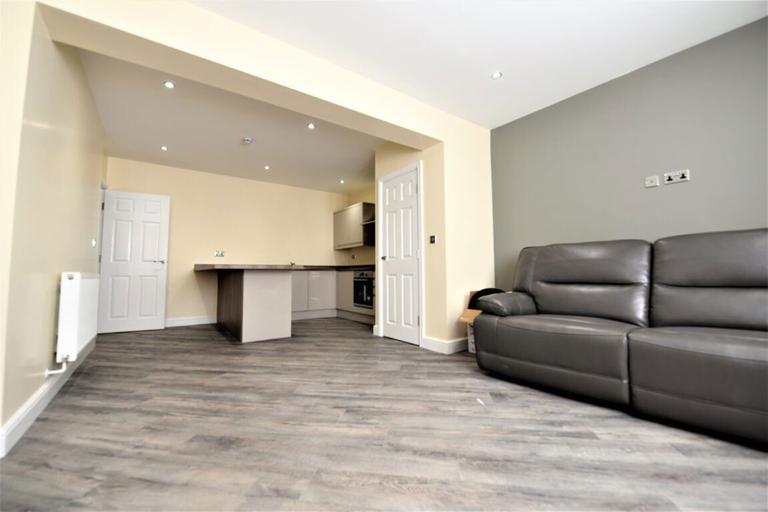 Woodsley Road, City Centre, Leeds, LS3 1DT