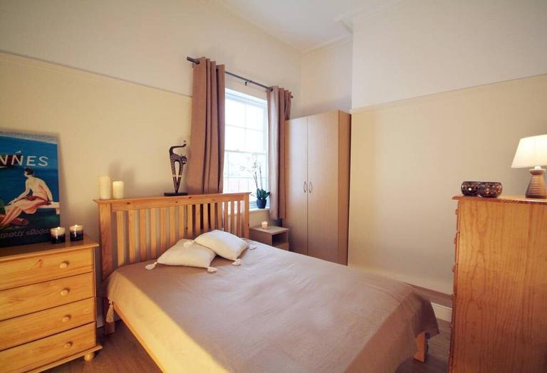 2, Ford Place Hampshire, The Polygon, Southampton, SO15 2DT