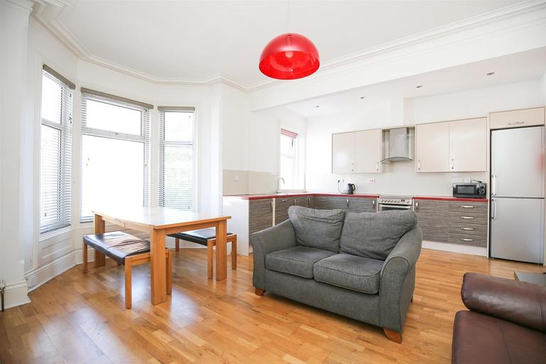 6 bedroom apartment for rent Heaton Road, Newcastle, NE6 5HE UniHomes