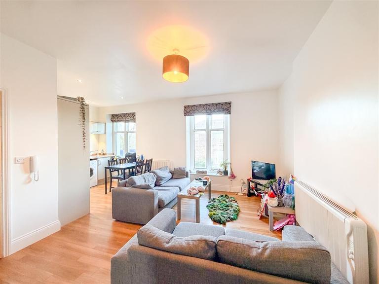 Western Bank, Broomhill, Sheffield, S10 2TJ