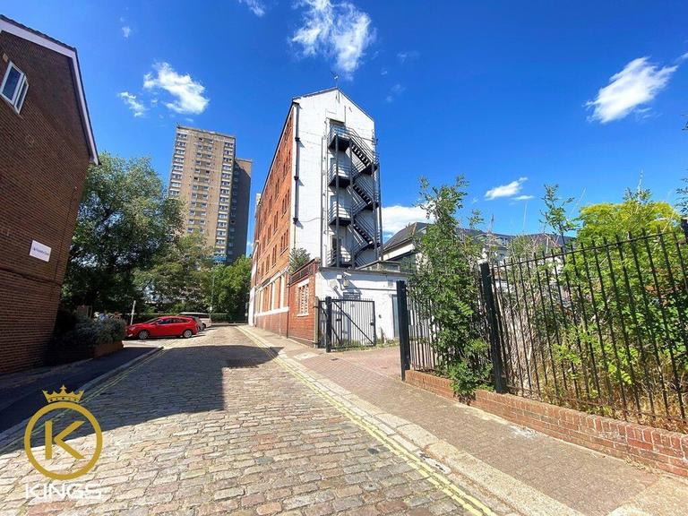 Aylward Street, Southsea, Portsmouth, PO1 3PH