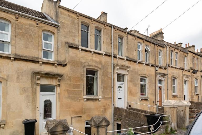 South Avenue, Oldfield Park, Bath, BA2 3PY