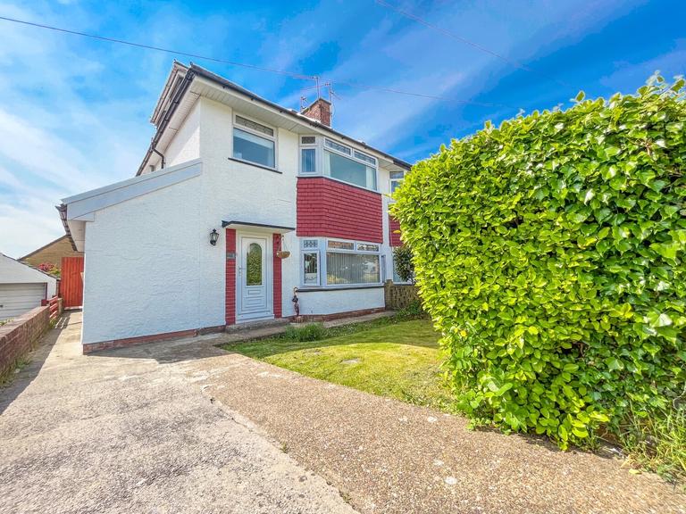 4 bedroom house for rent Hampton Court Road, Cardiff, CF23 9DH UniHomes