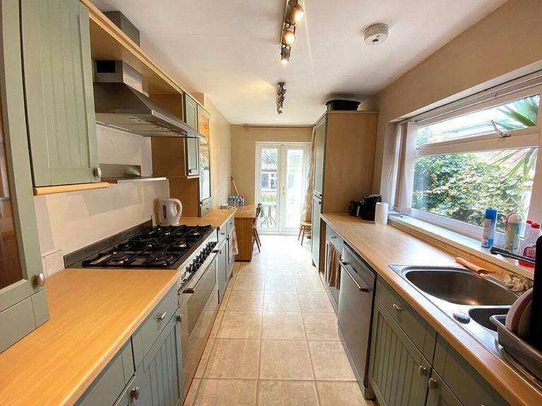 Lincoln Road, Southsea, Portsmouth, PO1 5BQ