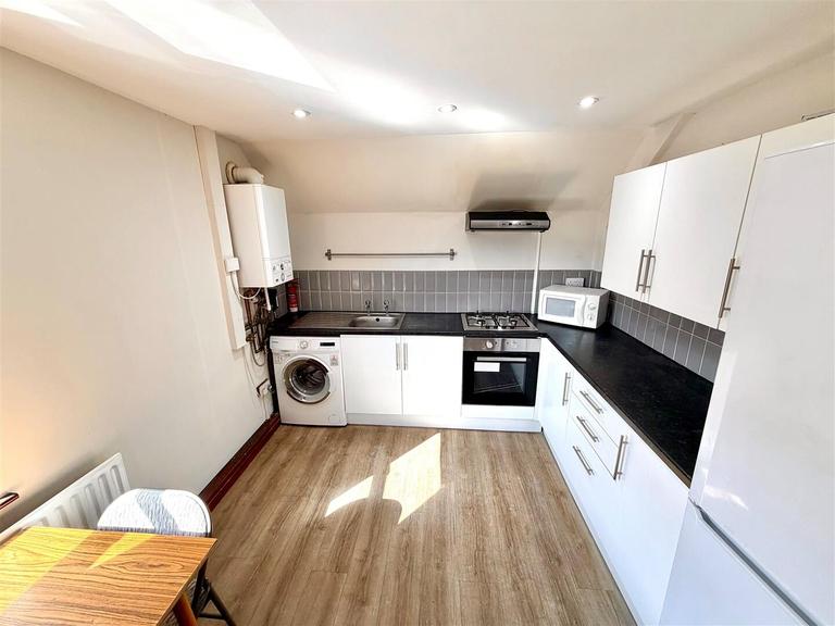 Turners Lane, Broomhill, Sheffield, S10 1BP