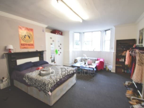 Moorland Road, Hyde Park, Leeds, LS6 1AL Moorland Road, Hyde Park, Leeds, LS6 1AL