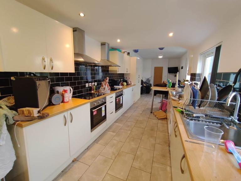 7 bedroom house for rent Llandough Street, Cardiff, CF24 4AW UniHomes