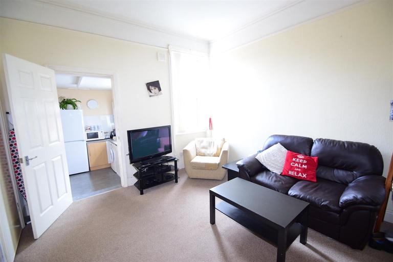 4 bedroom apartment for rent Rokeby Terrace, Newcastle, NE6 5ST UniHomes