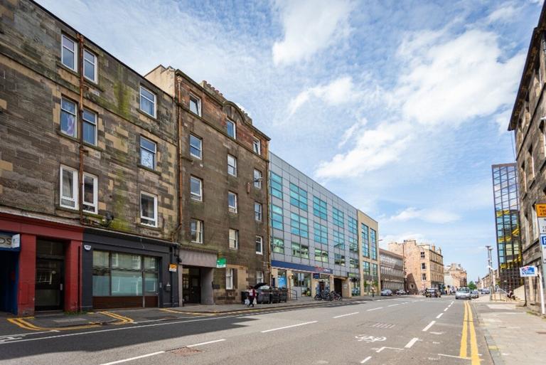 Causewayside, Flat 4, Newington, Edinburgh, EH9 1PN
