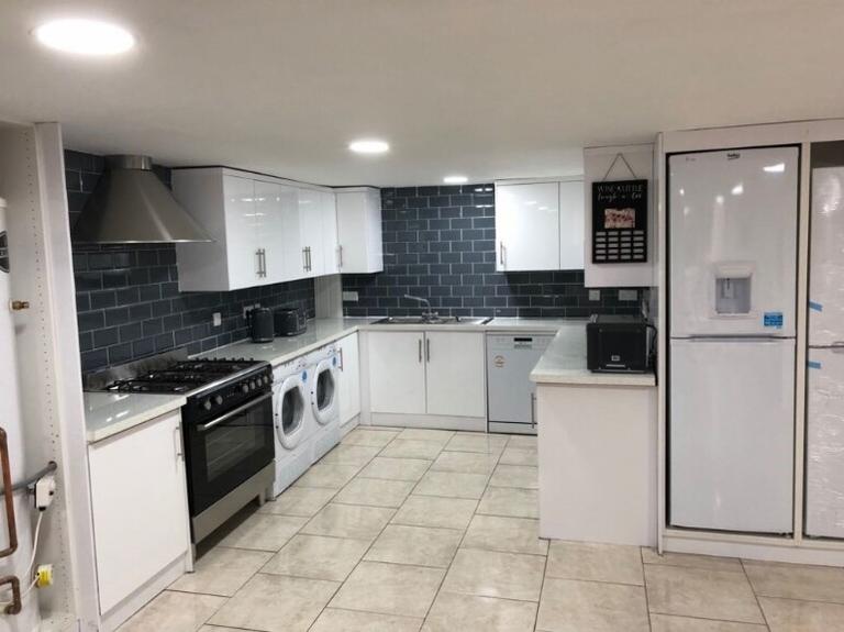 6 bedroom house for rent Oak Tree Lane, Birmingham, B29 6HY UniHomes