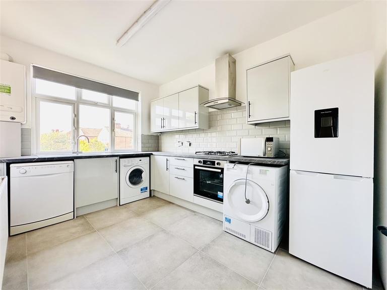 High Road, Beeston, Nottingham, NG9 2LH