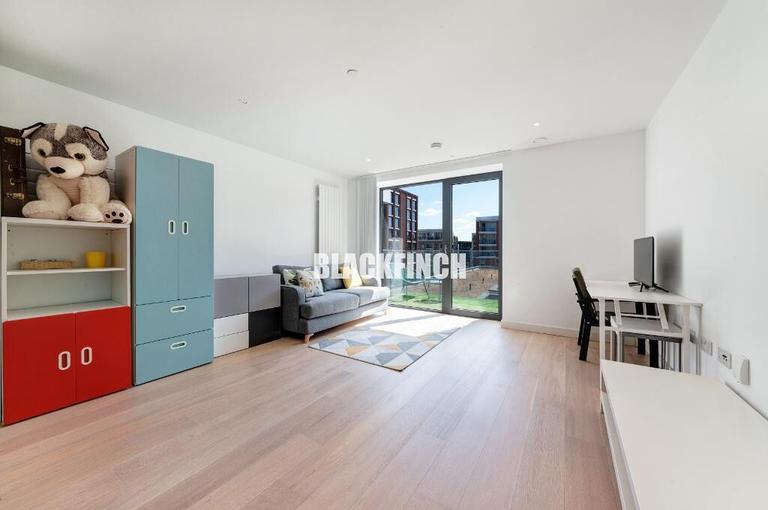 1 Bonnet Street, Canary Wharf, London, E16 2SY