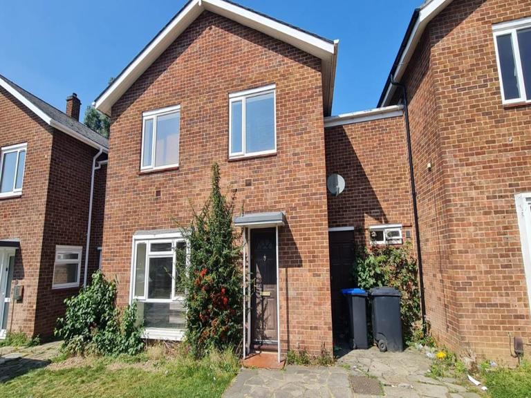 Meadowcroft, Hatfield, Hertfordshire, AL10 0SG