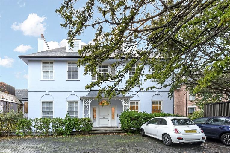 Woodside Villa, Streatham, London, SE26 6SH