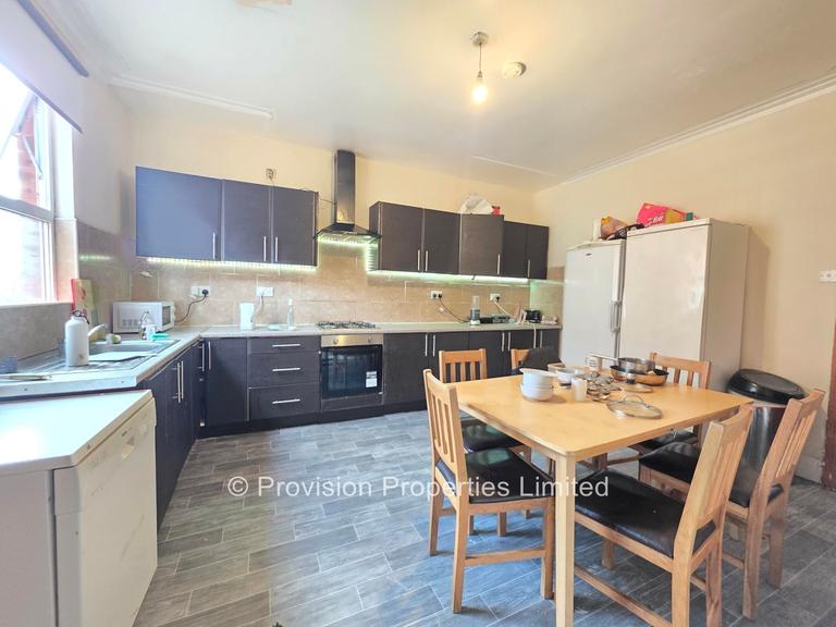 Welton Mount Leeds, Hyde Park, Leeds, LS6 1ET