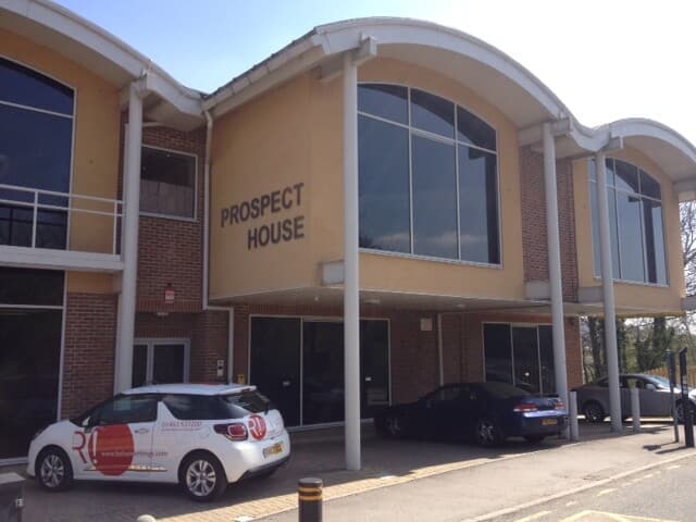 Guildford Park Road, Flat 4, Guildford, Surrey, GU2 7PA
