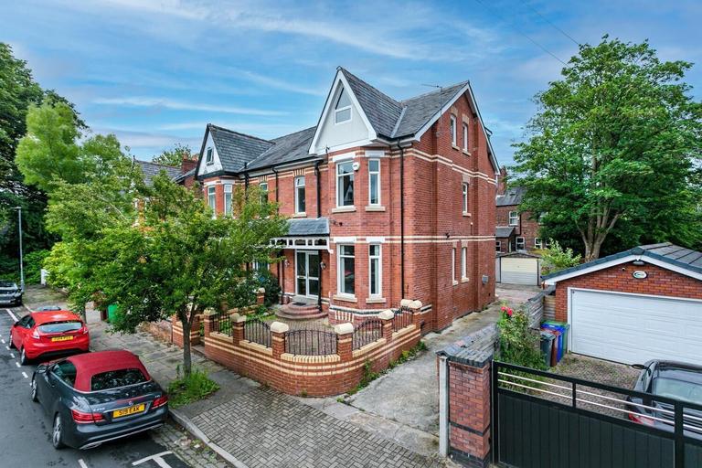 Burton Avenue, Withington, Manchester, M20 3EL