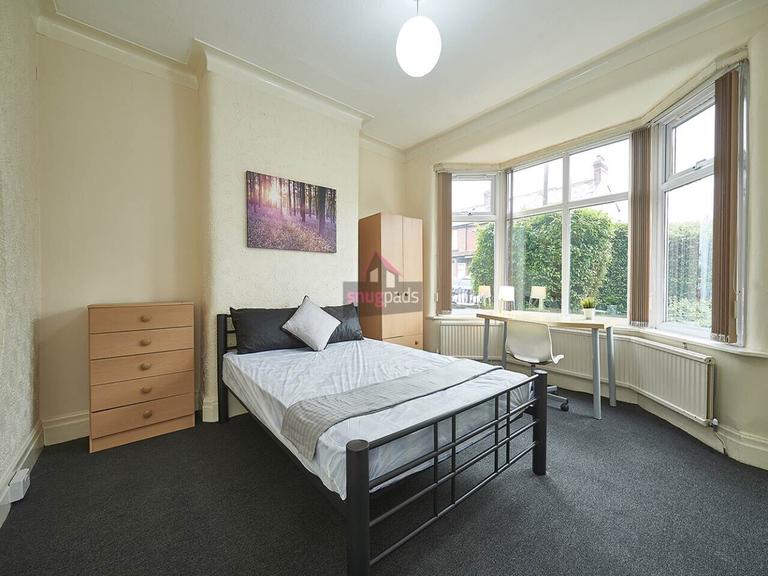 4 bedroom house for rent Dronfield Road, Manchester, M6 7FN UniHomes