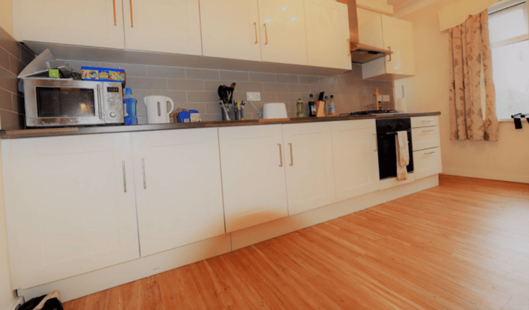 Sefton Court, Headingley, Leeds, LS6 3PY