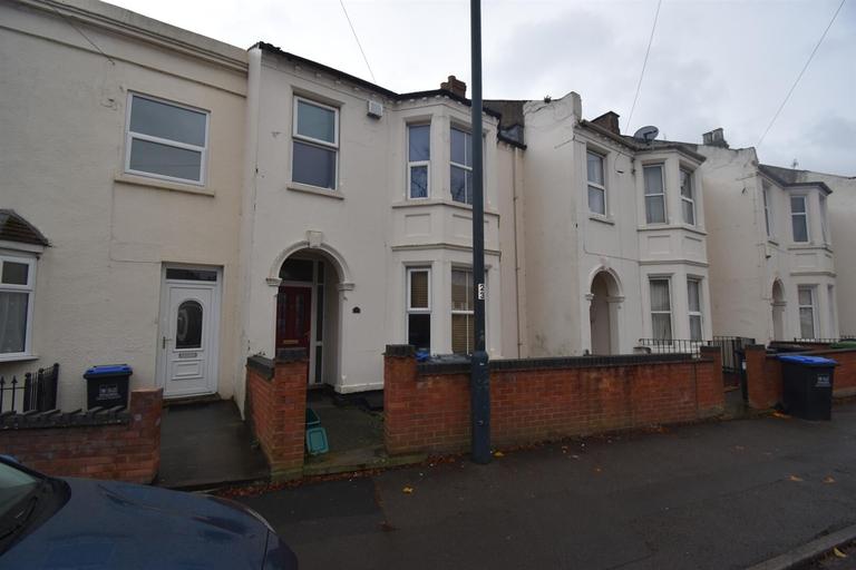 Tachbrook Road, South Leamington, Leamington Spa, CV31 3EE
