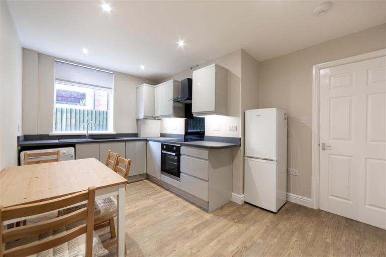 2 bedroom apartment for rent St. Albans Crescent, Newcastle, NE6 5UQ