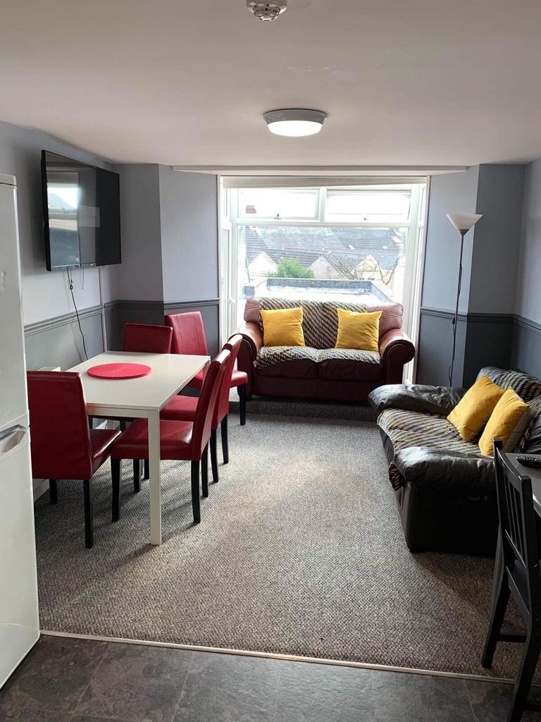 Uplands Crescent, Uplands, Swansea, SA2 0EX