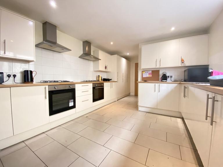 Ruthin Gardens, Cathays, Cardiff, CF24 4AU