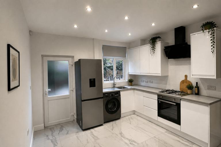 Nottingham, Lenton, Nottingham, NG7 3BQ