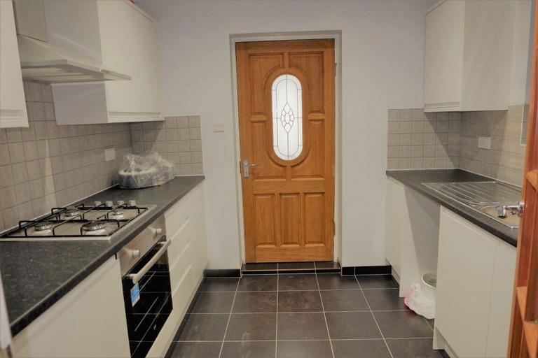 Eden Mount, Burley, Leeds, LS4 2TD