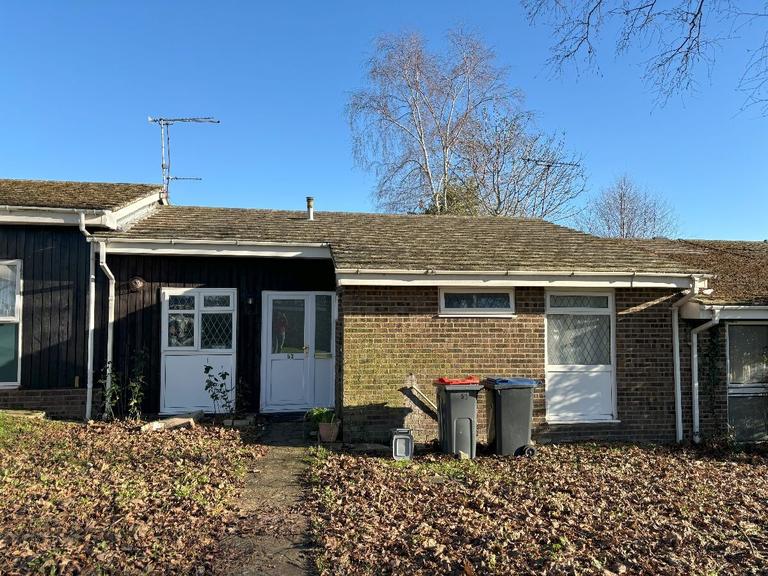 Ulcombe Gardens, Hales Place, Canterbury, CT2 7QZ