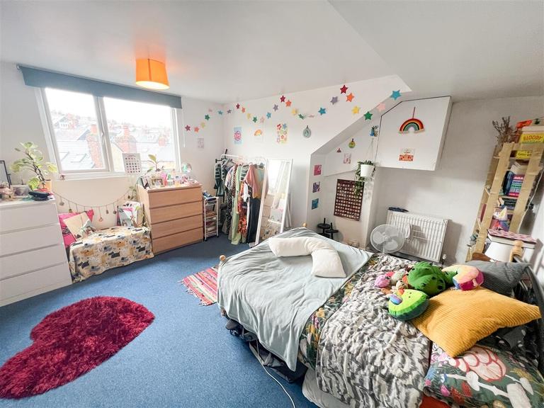 Pinner Road, Ecclesall, Sheffield, S11 8UH