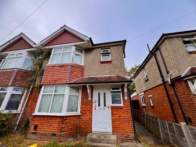 Burgess Road, Highfield, Southampton, SO16 3BA