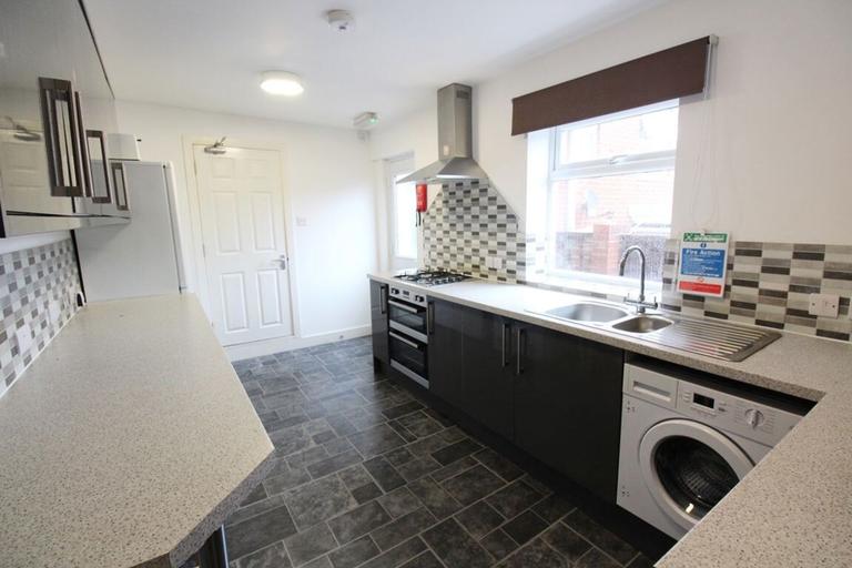 Lodge Road, The Polygon, Southampton, SO14 6RH