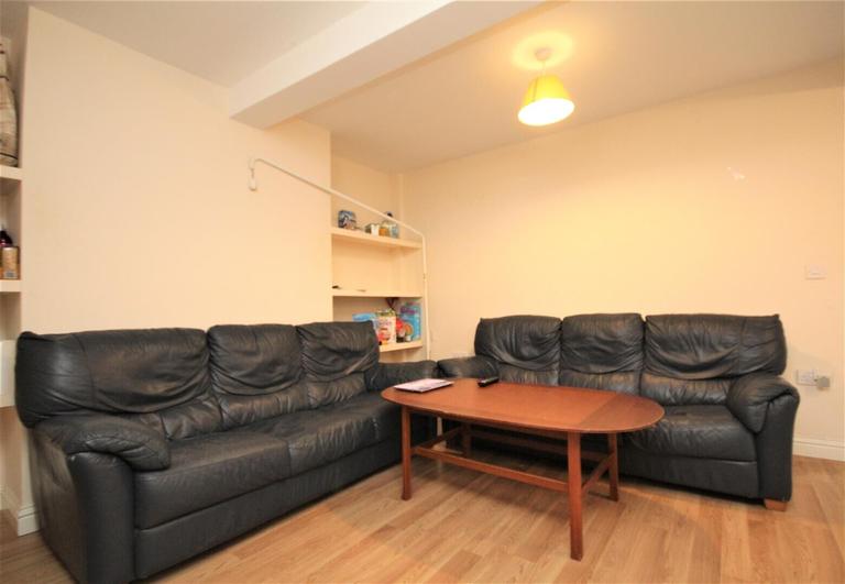 Aldershot Road, Guildford, Surrey, GU2 8AJ