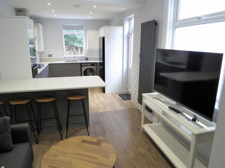 Wellington Road, Fallowfield, Manchester, M14 6BJ