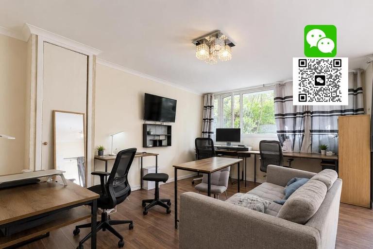 Finborough Road, Chelsea, London, SW10 9EF