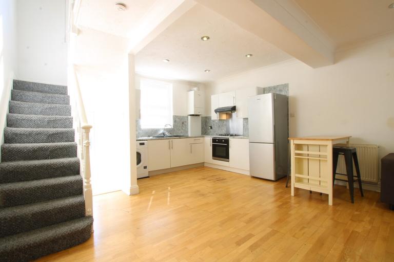 Newmarket Road Brighton, Elm Grove, Brighton, BN2 3QF