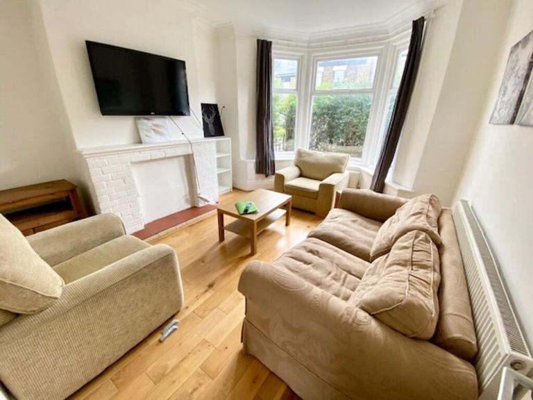 3 bedroom house for rent City Road, Sheffield, S2 5HP UniHomes