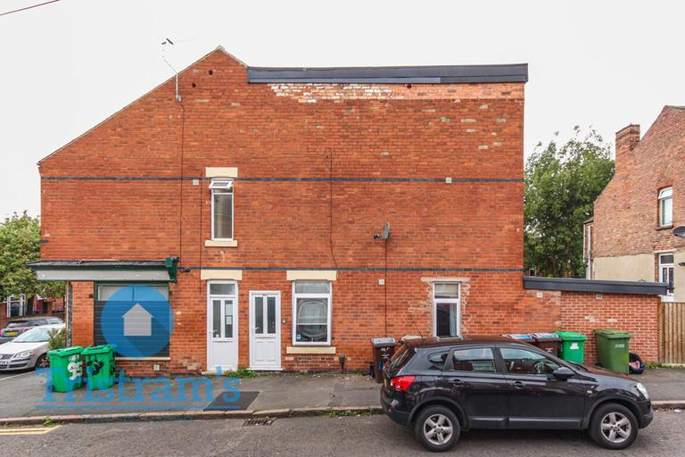 Russell Road, Radford, Nottingham, NG7 6GX