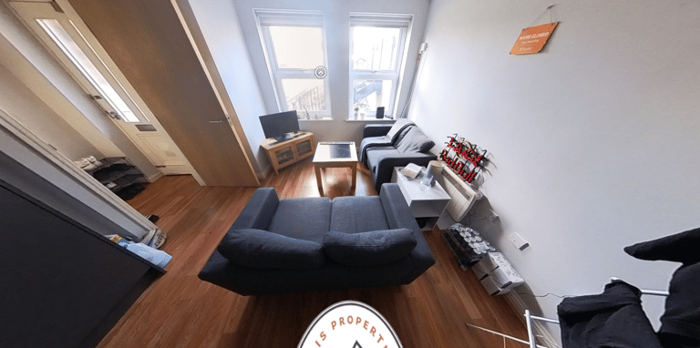 Brudenell Grove, Hyde Park, Leeds, LS6 1HR