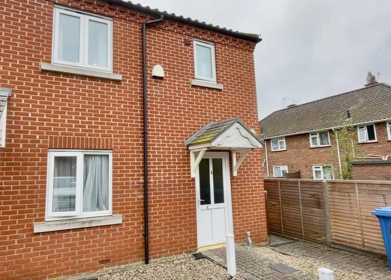 3 bedroom house for rent Salvin Court Norfolk, Norwich, NR5 8BY UniHomes