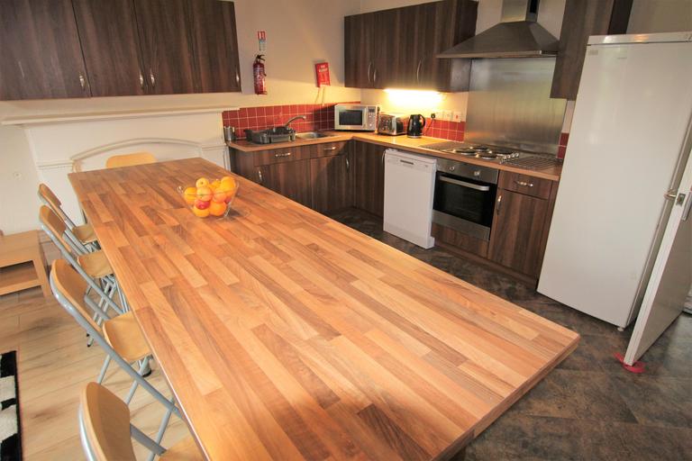 5 bedroom house for rent Forest Road West, Nottingham, NG7 4EP UniHomes